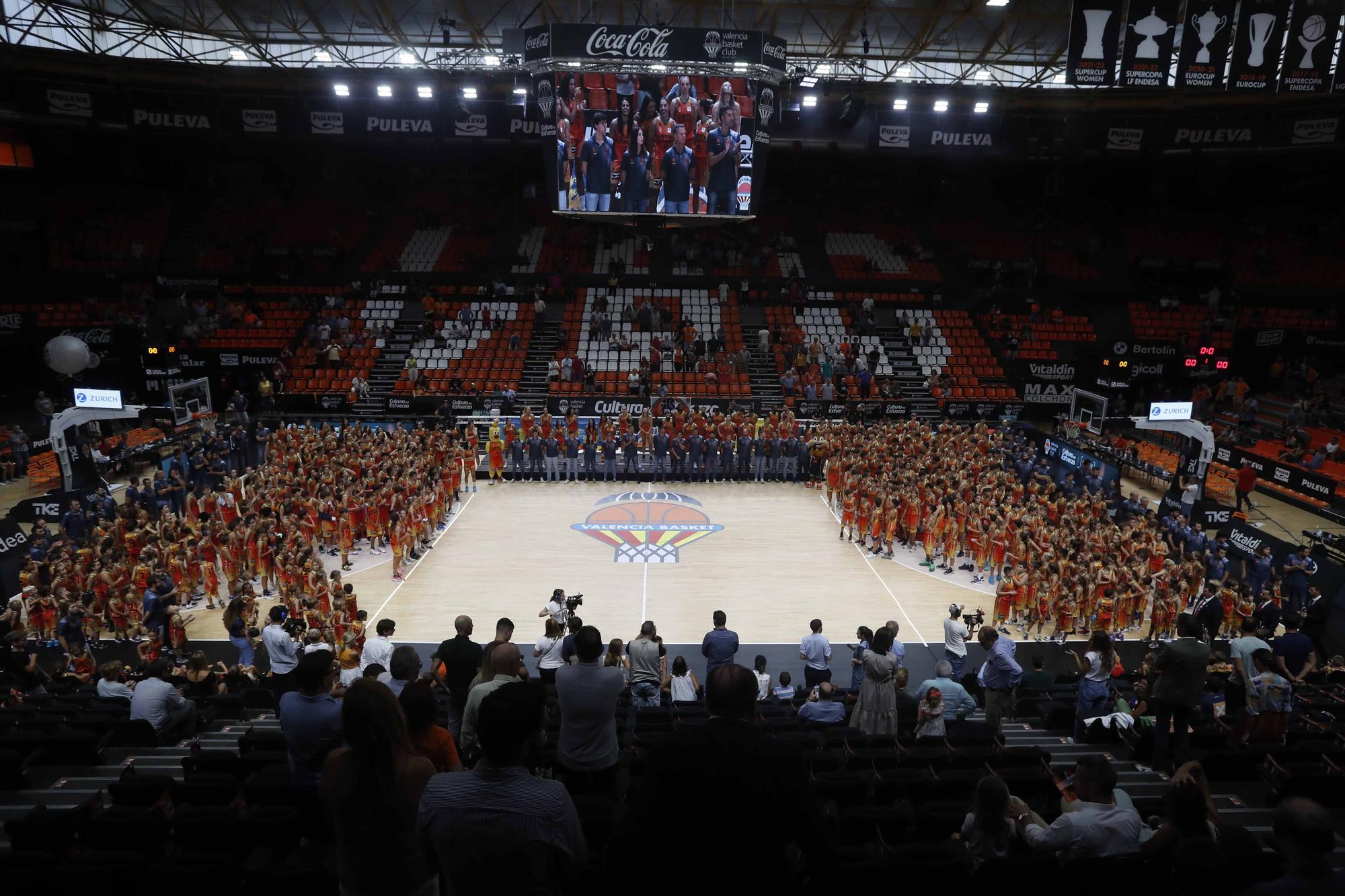 Presentación del Valencia Basket en La Fonteta