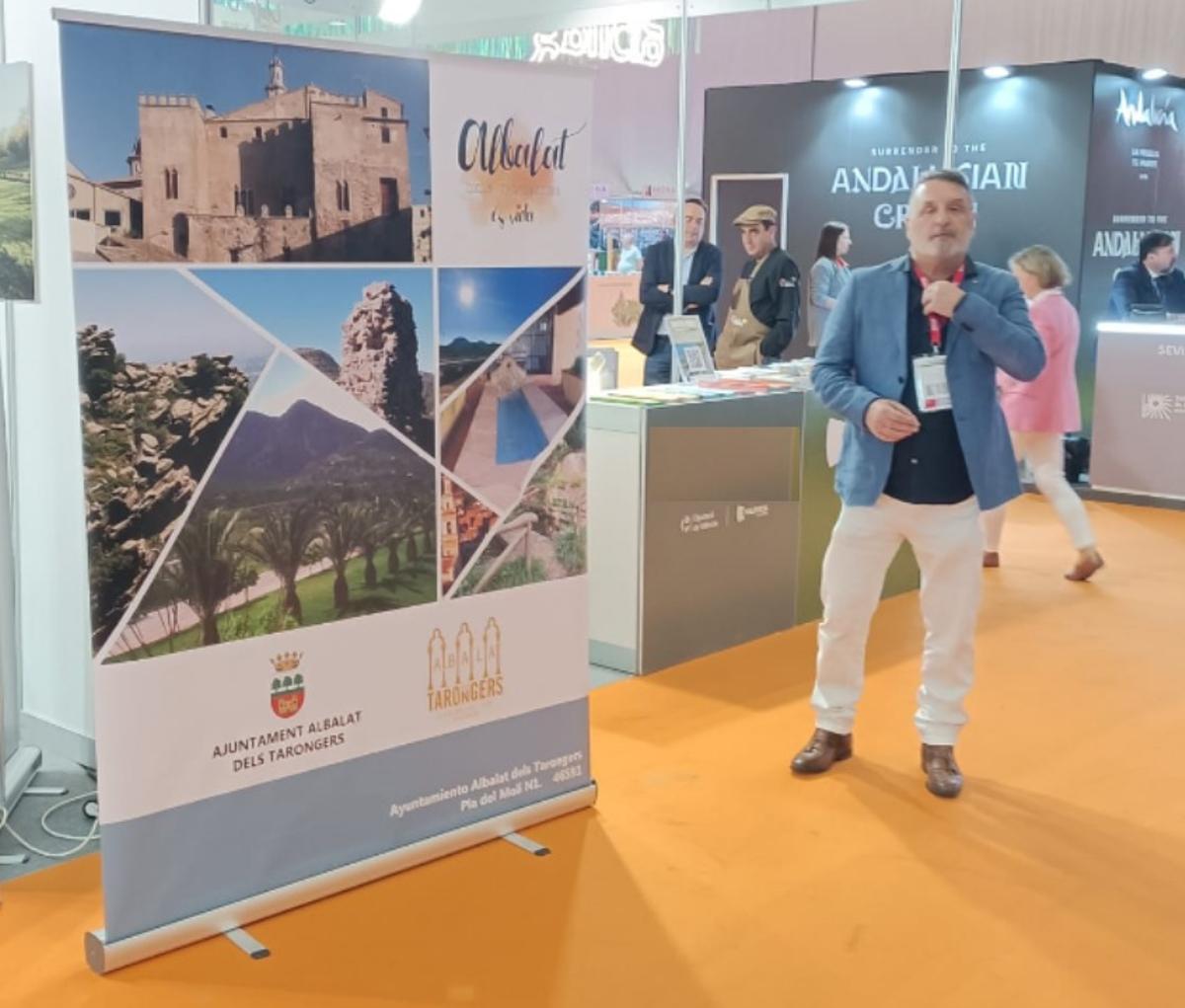 El concejal en la feria.