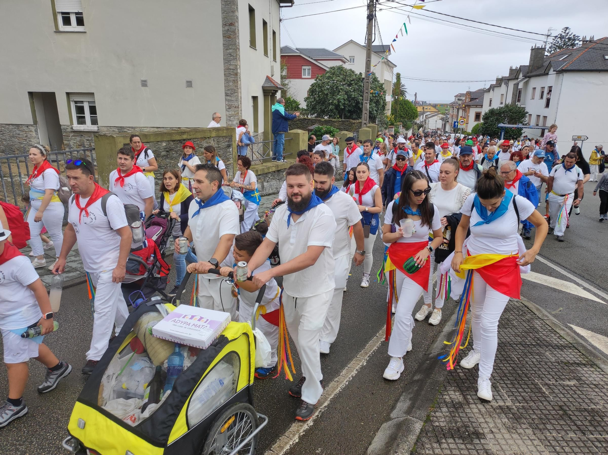 En imágenes: Así fue la salida de los romeros para celebrar la jira que cierra Las Telayas