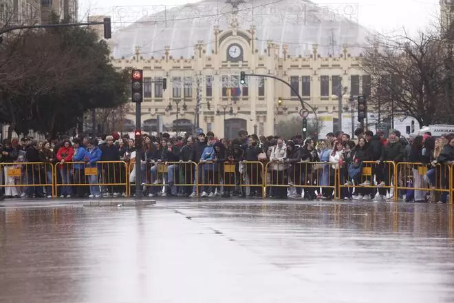 Tercera mascletà con amenaza de lluvia en València