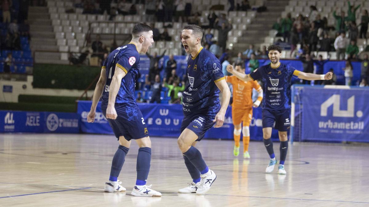 Siete minutos del partido de fútbol sala suspendido por las goteras, Alzira FS vs Leganés.
