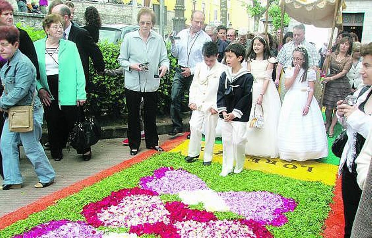 El Corpus más colorido de Castropol