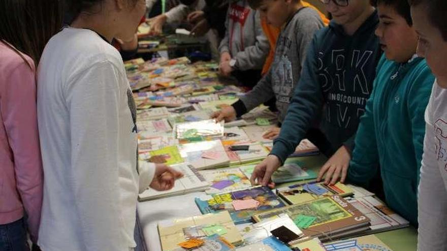 Mercadillo y festival en el CEIP Nosa Señora das Dores