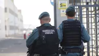 Guardia Civil pide a la población anciana que extreme la vigilancia cuando va al cajero: así es la nueva oleada de estafas