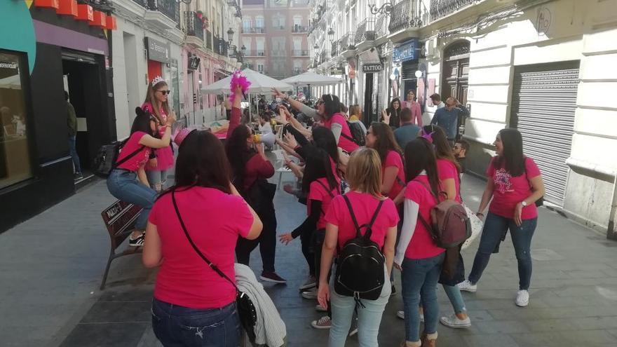 Una despedida de soltera en el barrio de Russafa.