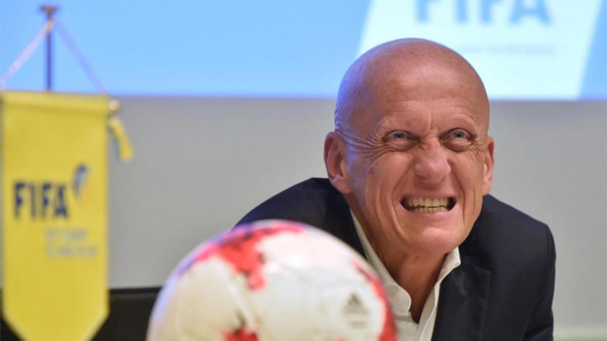 Pierluigi Collina, el exárbitro italiano, está siendo señalado por el Calcio