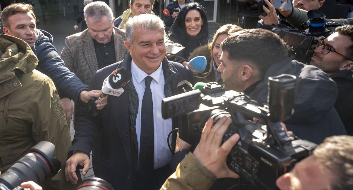 Laporta nega pagaments als àrbitres