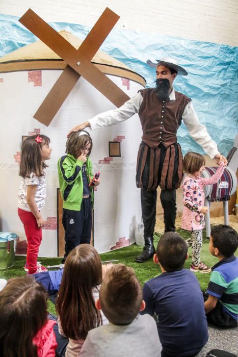 Los personajes de El Quijote pasean por el colegio de Hurchillo