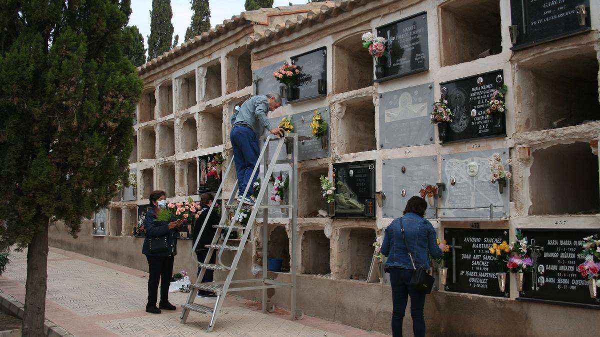 Nichos del cementerio de San Clemente durante una restauración llevada a cabo en 2021.