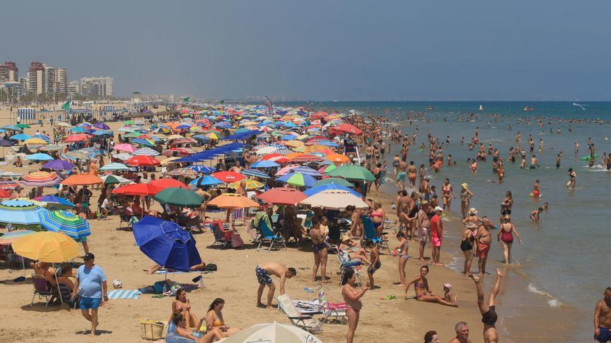 Las playas de la Safor revalidan sus 12 banderas azules