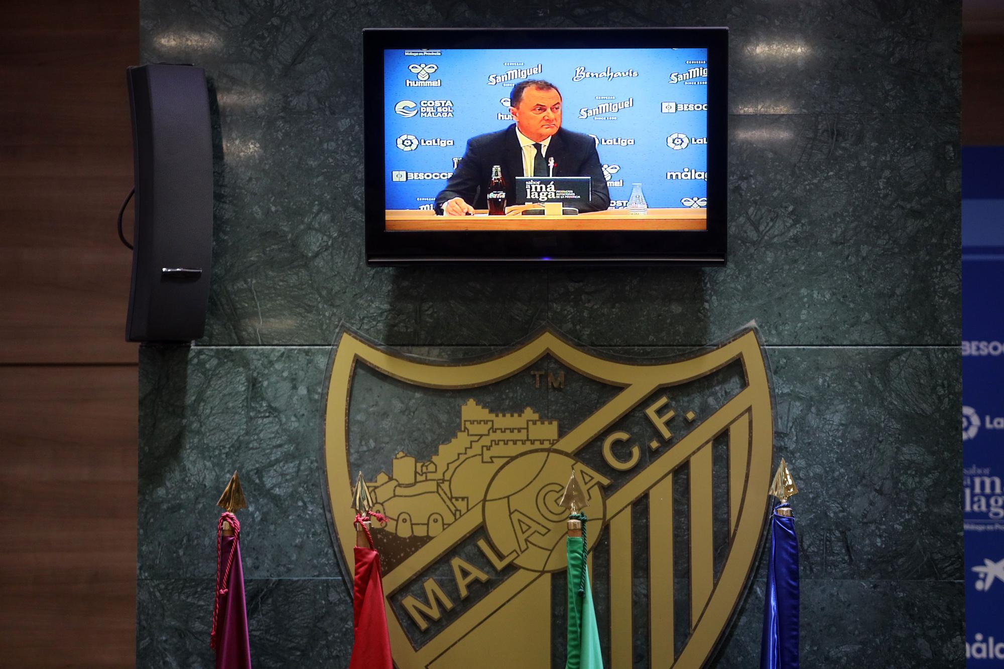 José María Muñoz y Kike Pérez, administrador concursal y director general del Málaga CF, en rueda de prensa