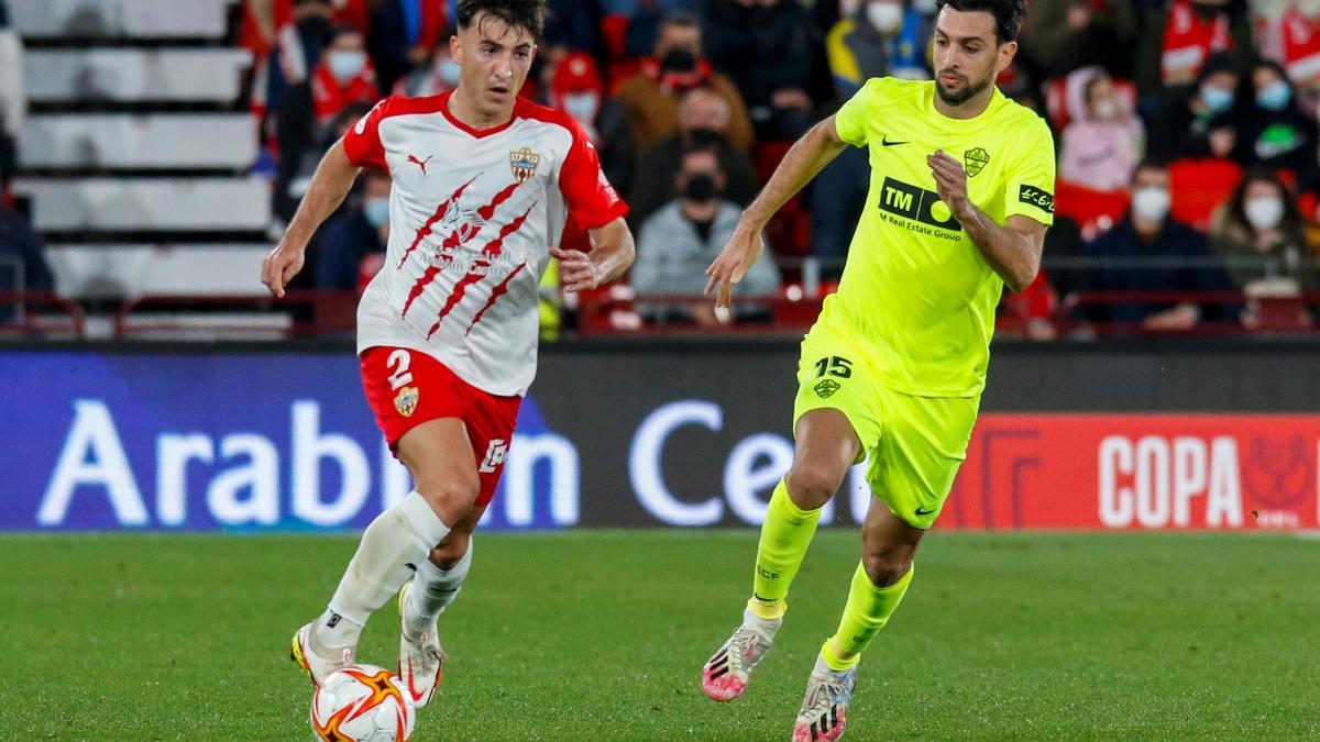 Raúl Guti completa la remontada del Elche y le da el pase a octavos.