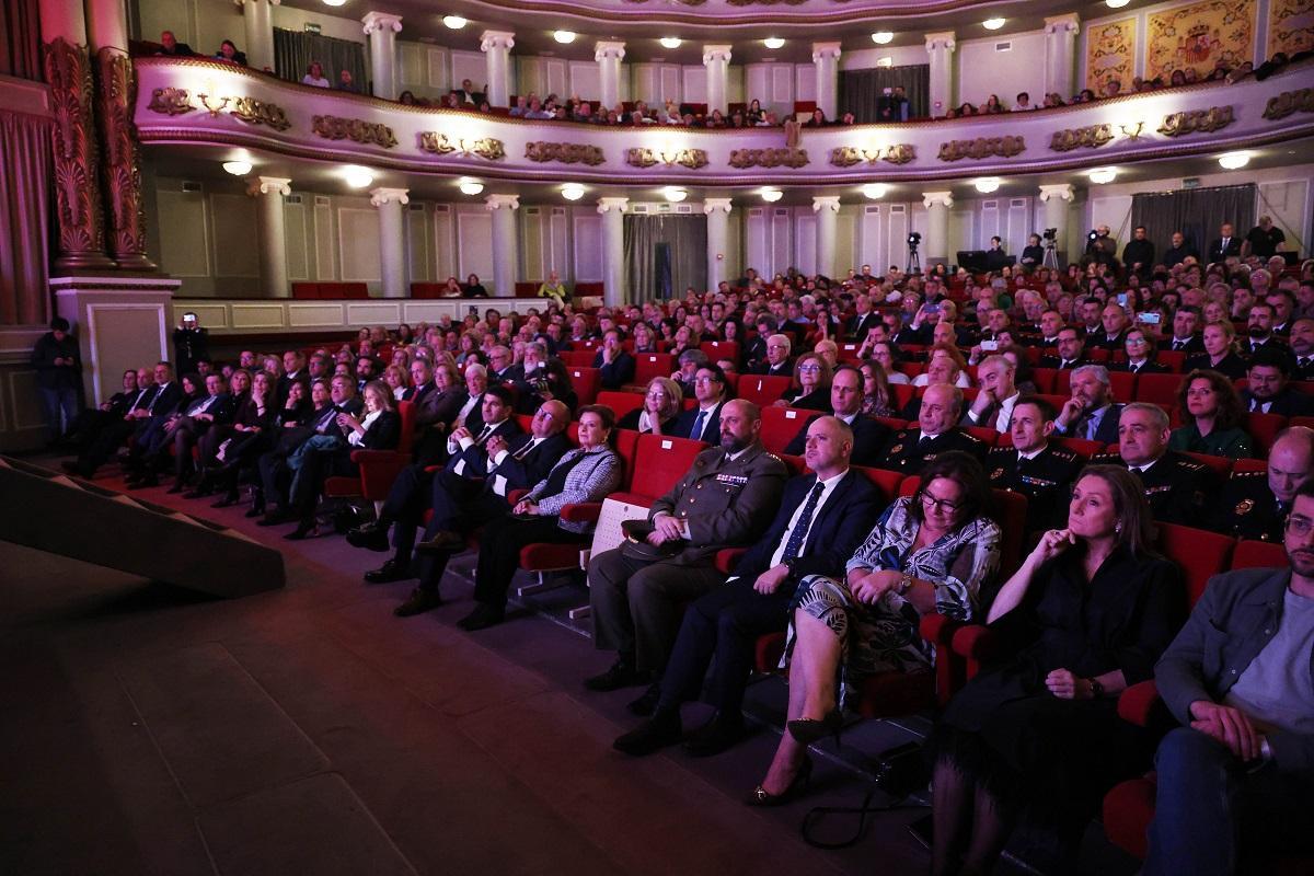 400 personas arroparon a los galardonados.
