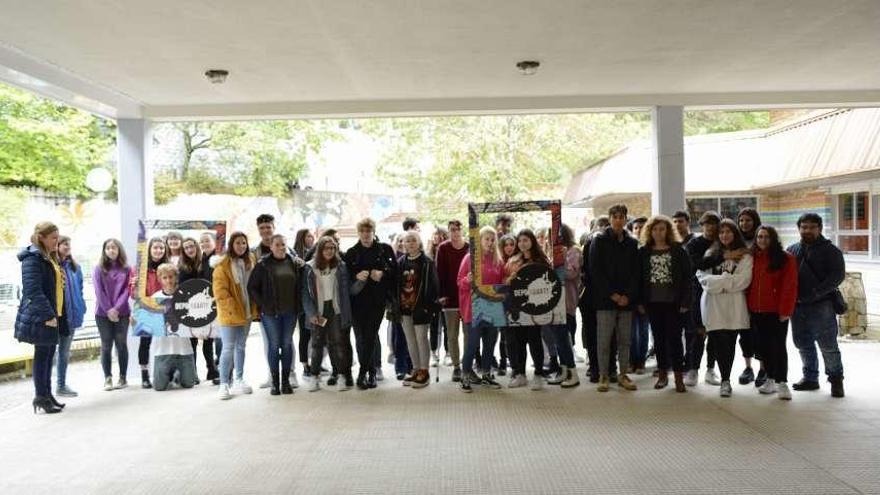 Los participantes en la intervención artística. // Gonzalo Núñez