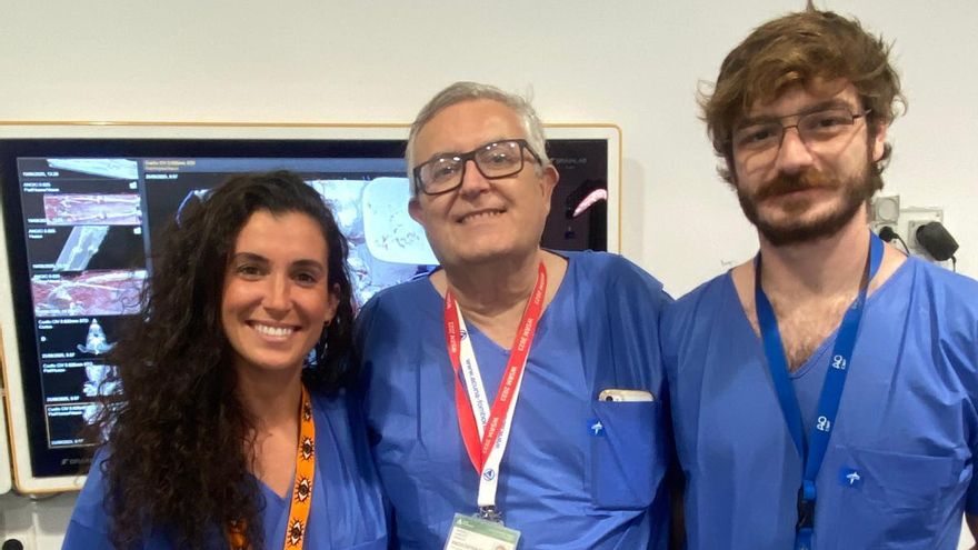 El trabajo premiado fue presentado por el doctor Francisco J. Alamillos y su equipo especializado en reconstrucciones.