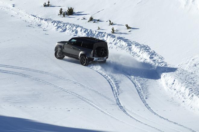 Land Rover Defender, Andorra, Grandvalira