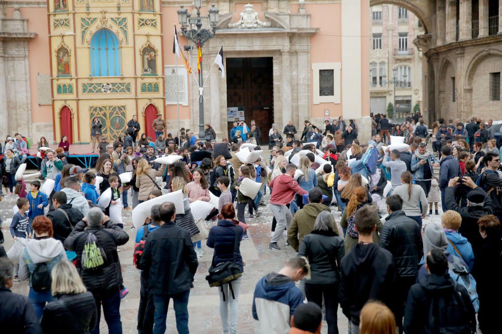 Guerra de almohadas en València