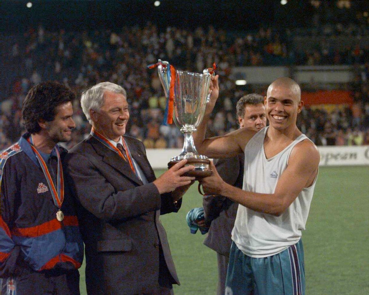 Las fotos que no recordabas de Mourinho en el Barça