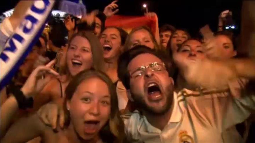 Euforia madridista en la plaza de Cibeles