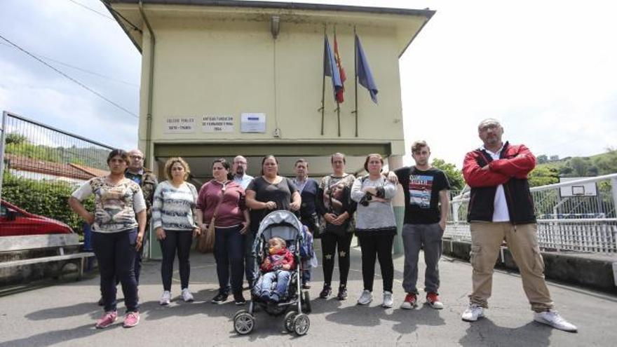 Los padres de Trubia recelan de que el centro se convierta en una guardería