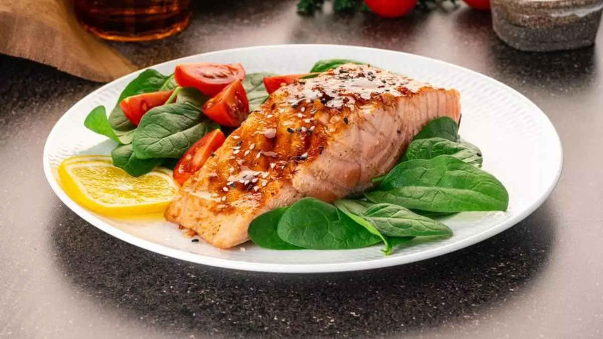 Soy nutricionista y no te recomiendo la dieta Perricone: “Más viejo que comer con los dedos”