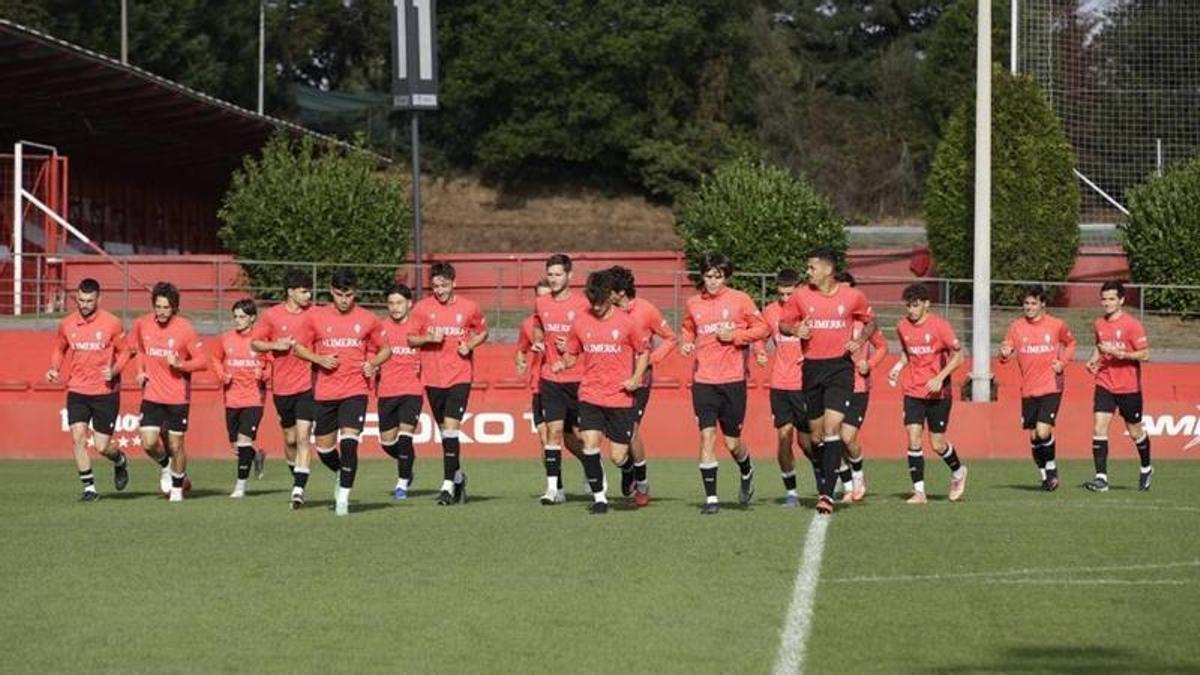 los jugadores del filial que se suman al primer equipo del Sporting