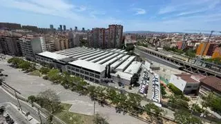 Barcelona proyecta un parque urbano, 100 pisos públicos y la ampliación de la escuela Cavall Bernat en la ‘isla Citroën’ de la Bordeta