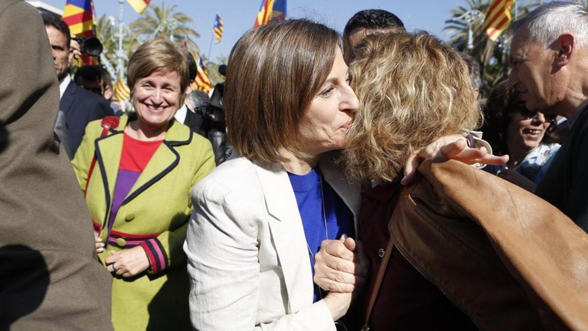 Carme Forcadell y Anna Simó a la salida del TSJC