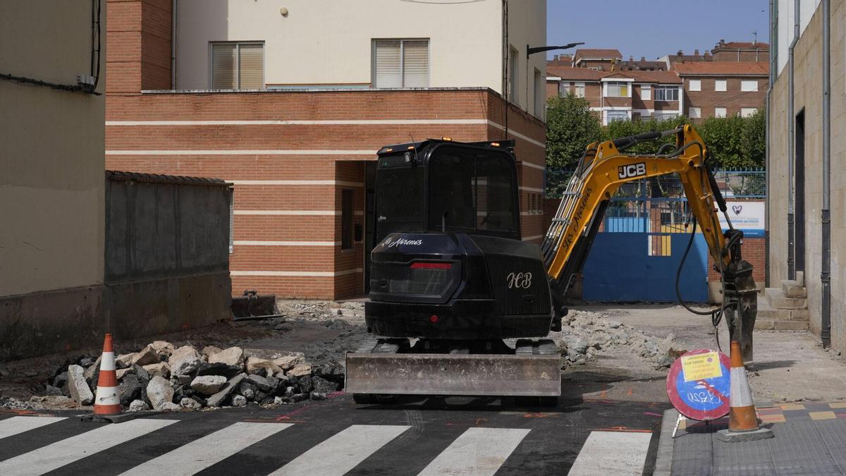 Adecuación de los accesos al colegio Nuestra Señora del Rocío, en el marco del plan de entornos escolares seguros.