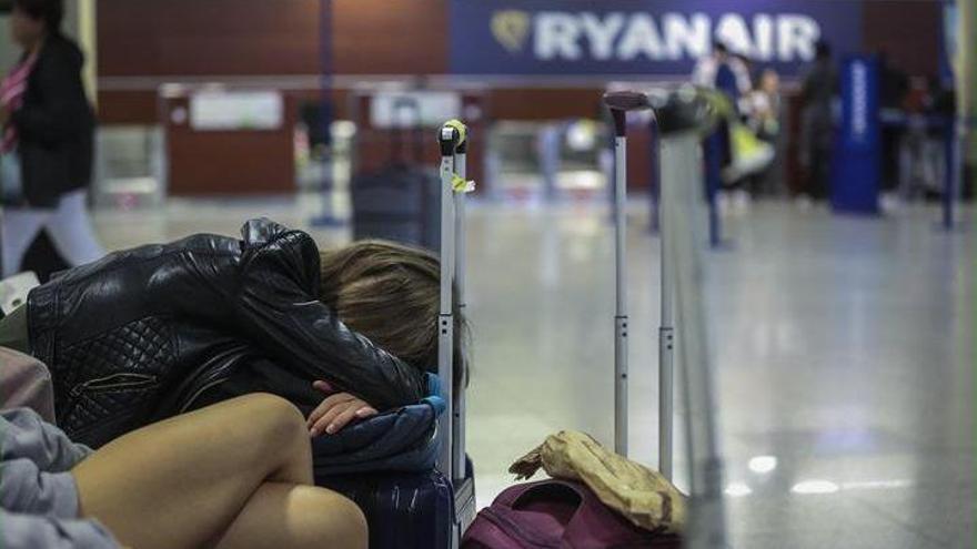 Ryanair cancela 29 vuelos por la huelga de tripulantes en España