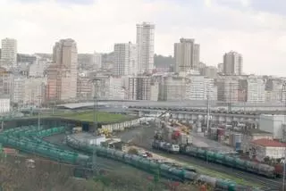 Pesca, cruceros y descargas mantendrán 4.300 metros de atraque en los muelles interiores de A Coruña