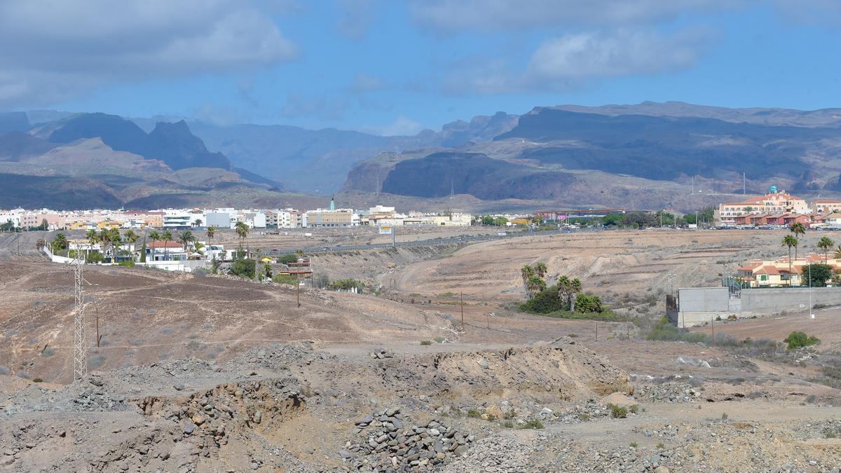 Parcela entre Sonneland, la GC-1 y Barranco Las Tabaqueras.