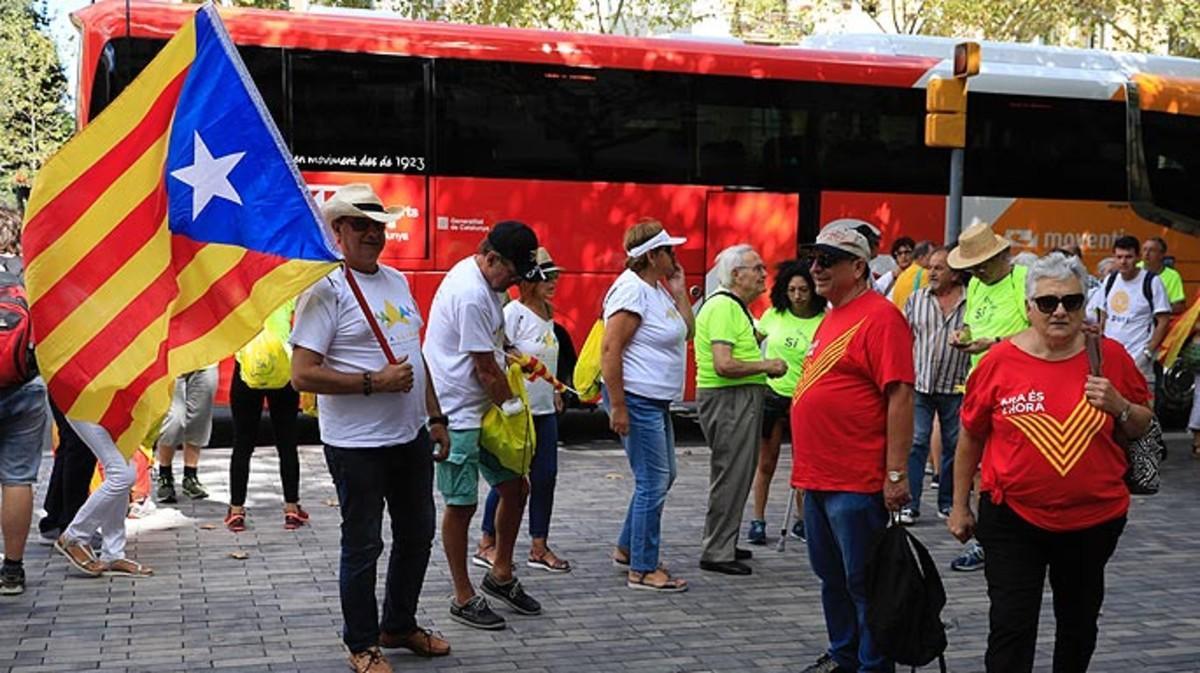 Participantes en la manifestación de la Diada 2017, en Barcelona.