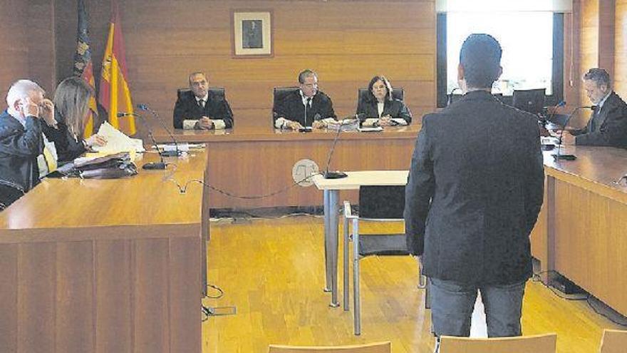 Absuelto el agente juzgado por un presunto abuso policial en la Vall