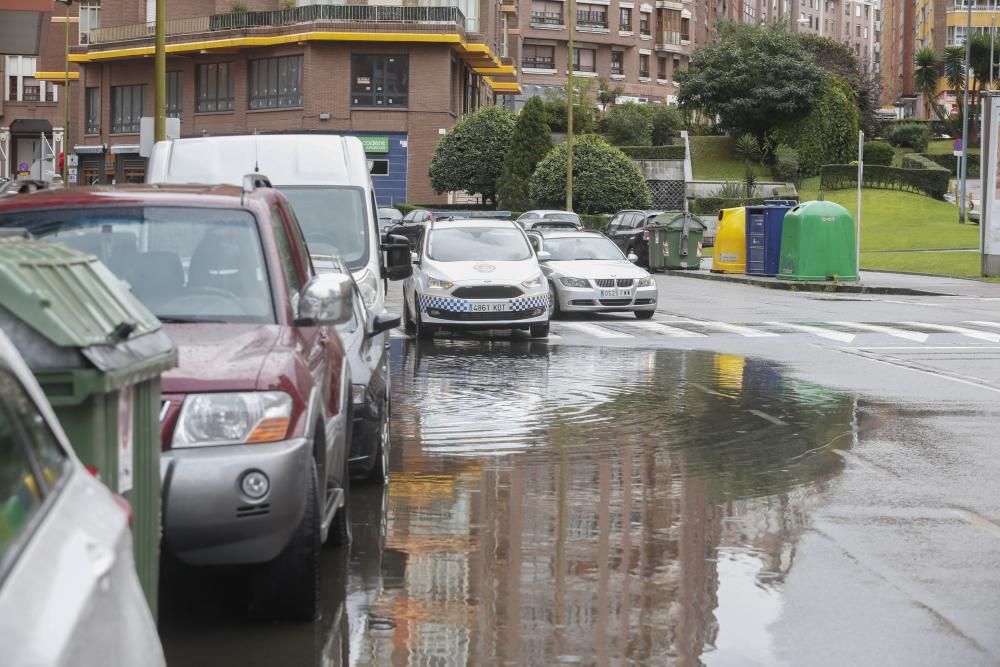 Inundaciones en la comarca de Avilés, ayer