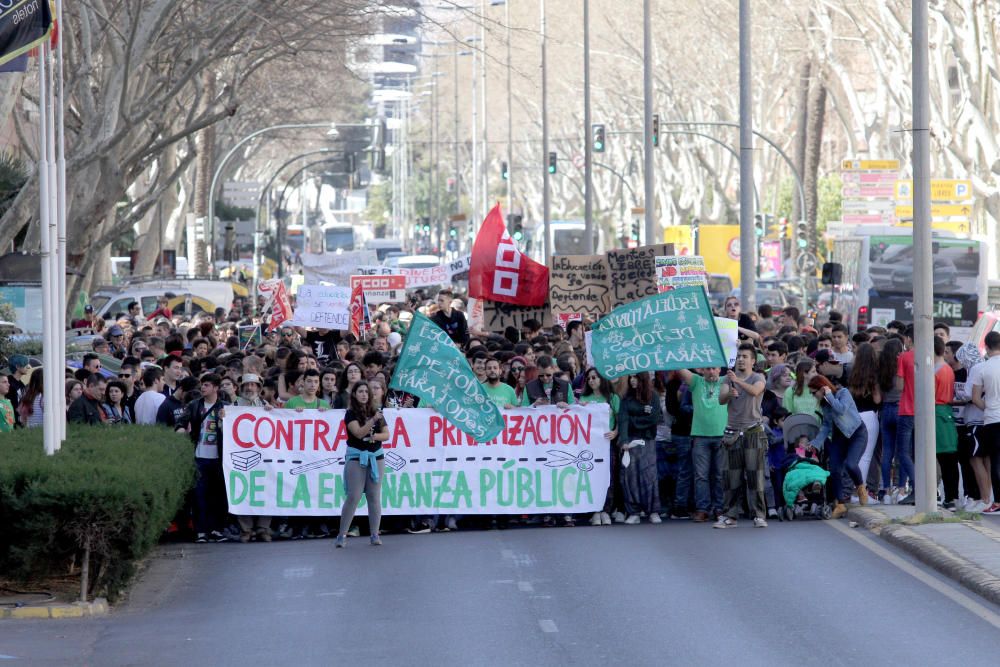 Protestas en defensa de la escuela pública en Cartagena