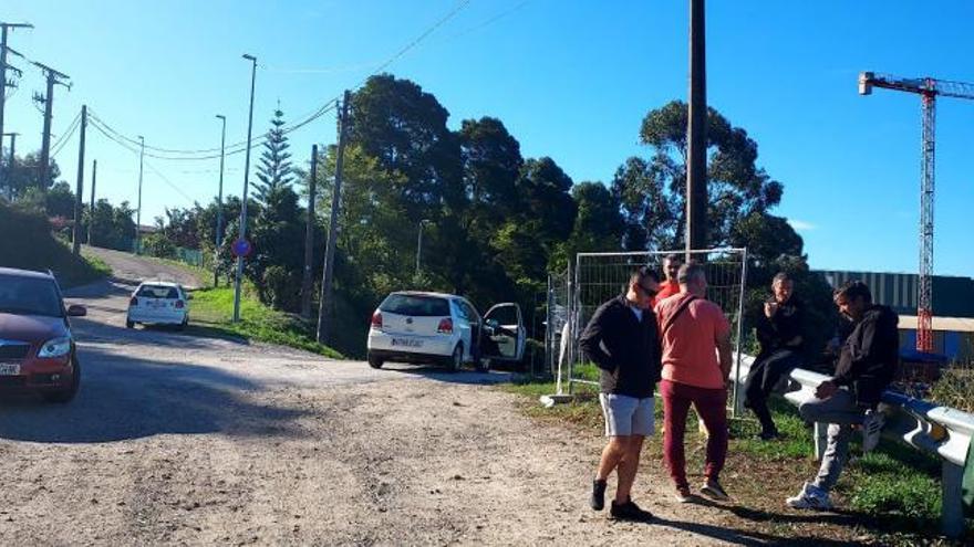 La plantilla de A Xunqueira impide la retirada de un contenedor y la negociación sigue parada