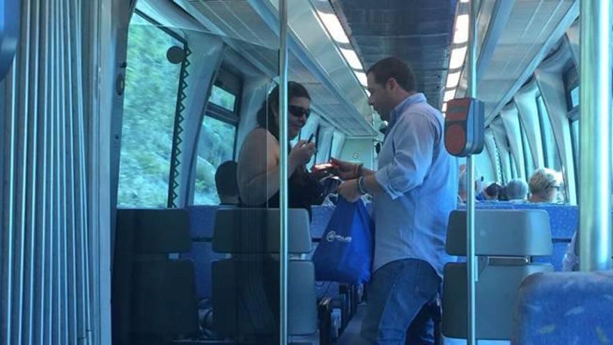 Pidiendo el voto como «usuario» del TRAM