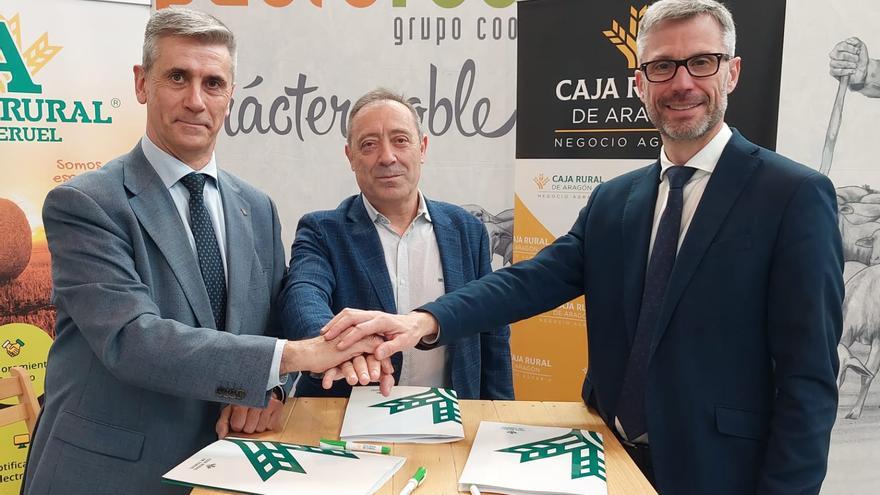 La Caja Rural de Aragón y Teruel firma un convenio de colaboración con el grupo Pastores