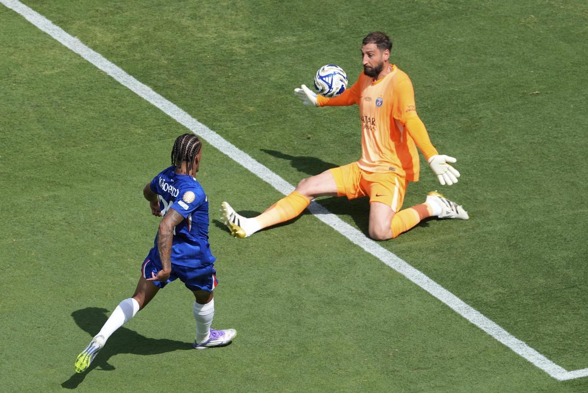 Joao Pedro marcó el tercero ante el PSG