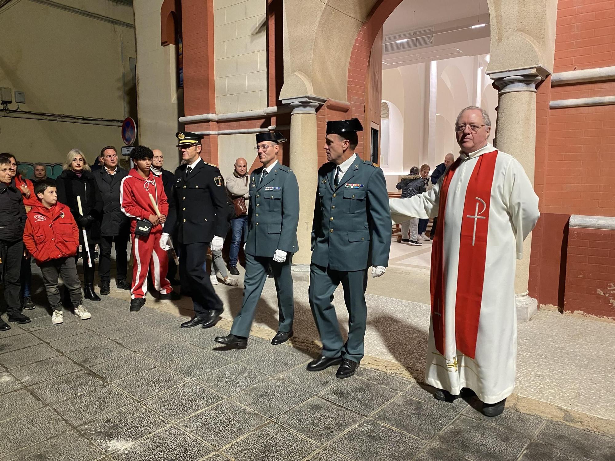 Galería de imágenes: Multitudinaria subida del Cristo del Mar de Benicarló