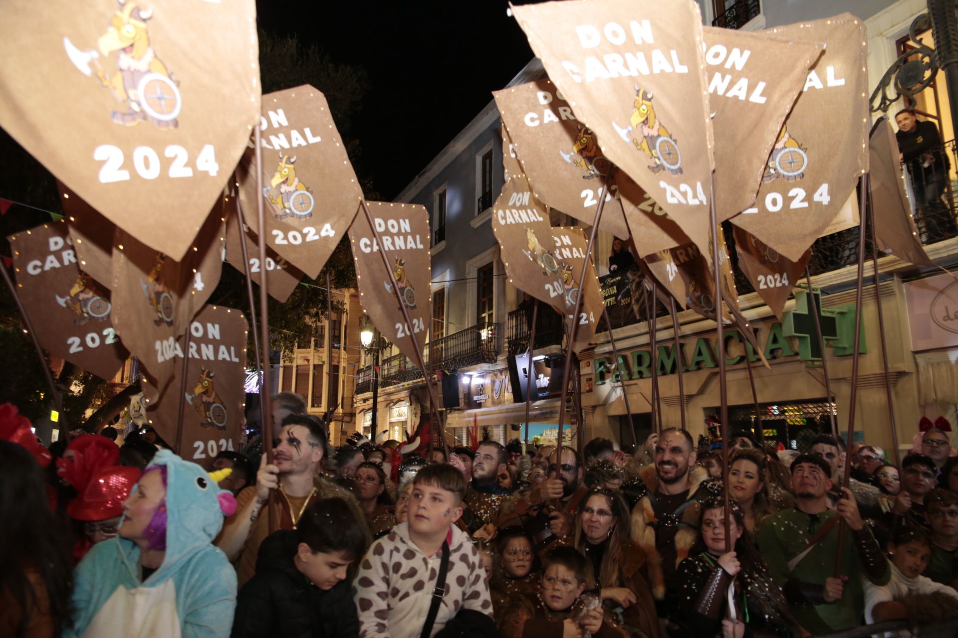 Batalla de Don Carnal y Doña Cuaresma, y pregón del Carnaval de Águilas en fotos