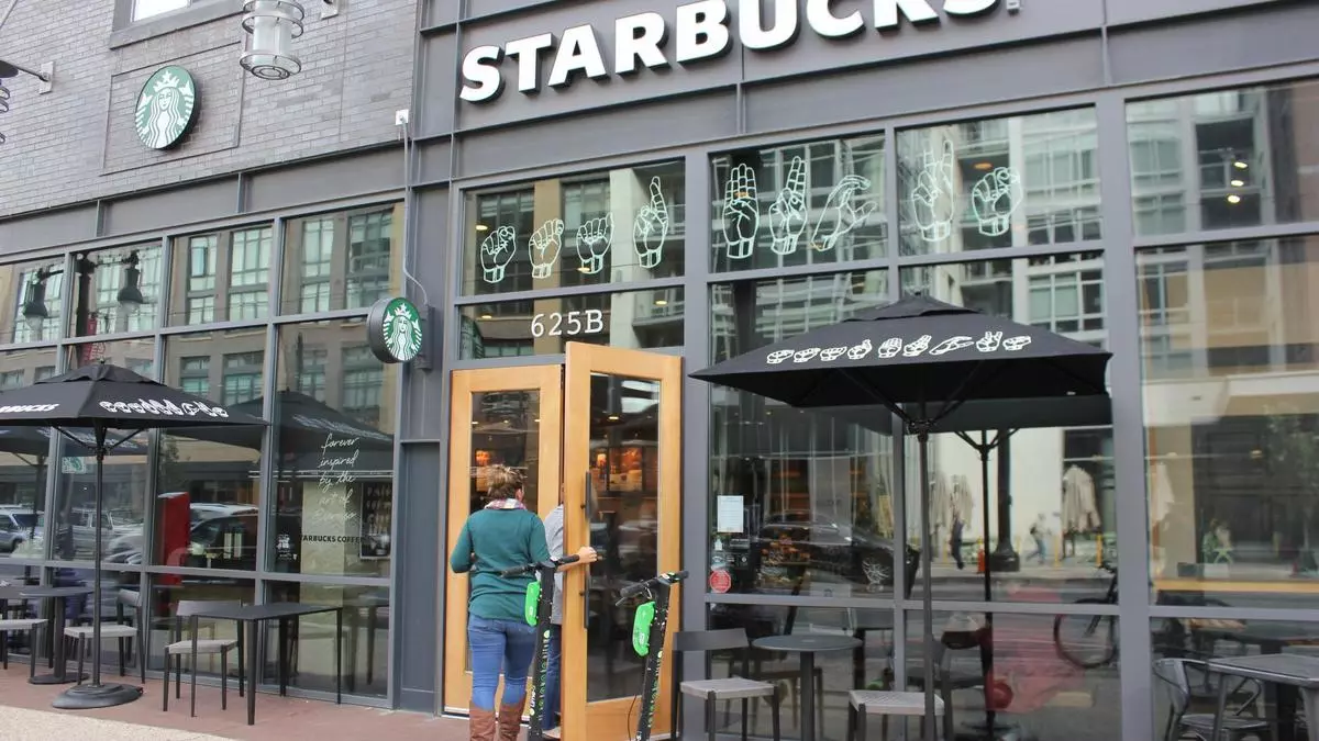 La última advertencia de Starbucks a sus empleados: la sanción más grave sería el despedido