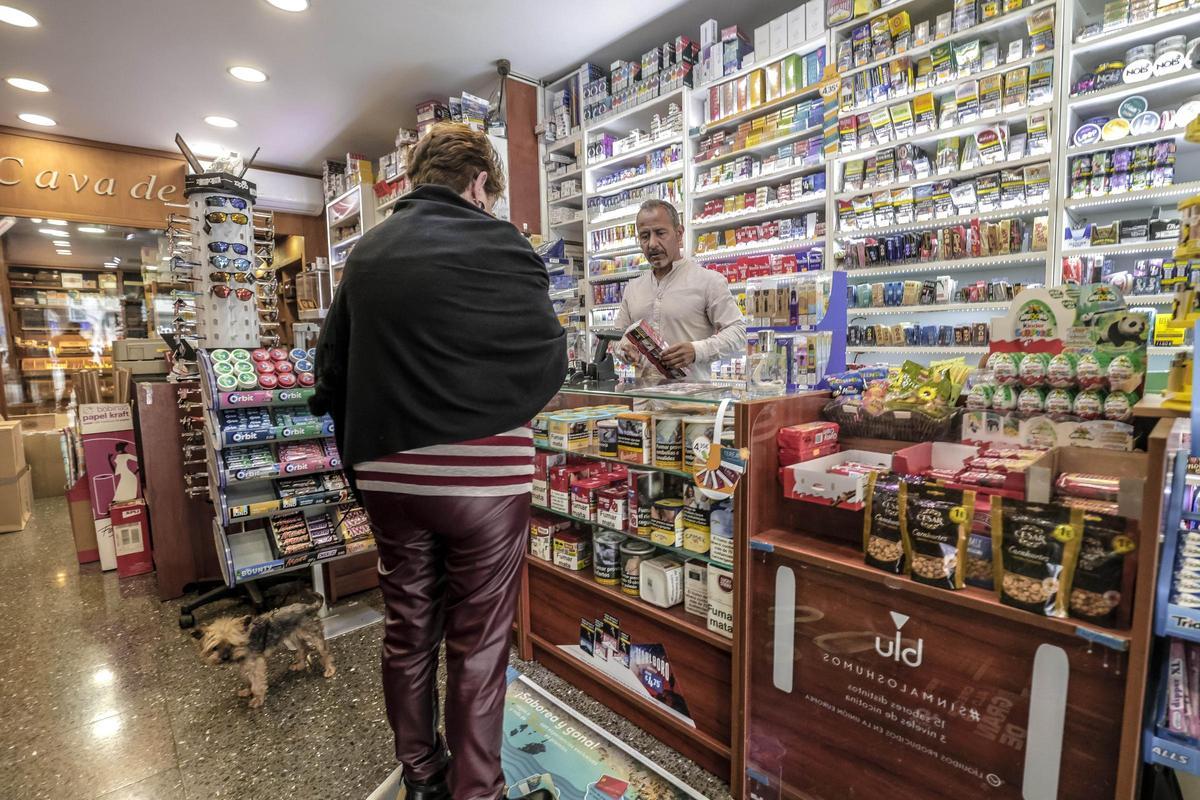 La venta de tabaco se reduce en las islas tras el incremento registrado durante 2024.