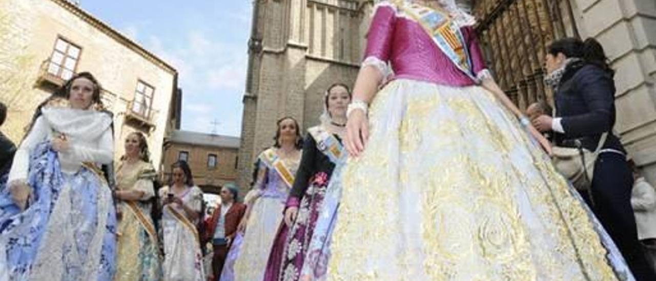 Los 1.500 falleros de la comarca hacen vibrar a la ciudad de Toledo