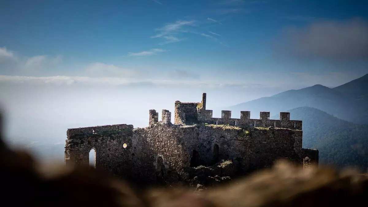 El castillo del siglo XI mejor conservado de Cataluña es precioso y se encuentra en este desconocido pueblo de Girona