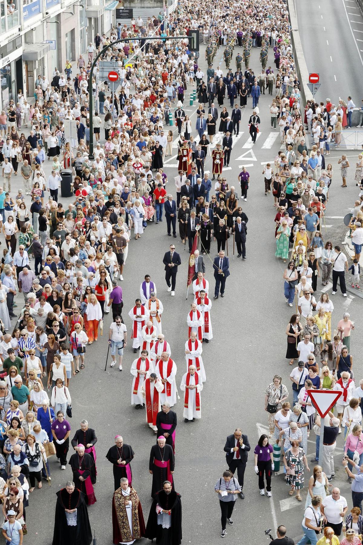 Misa y procesión del Cristo de la Victoria de Vigo, en imágenes