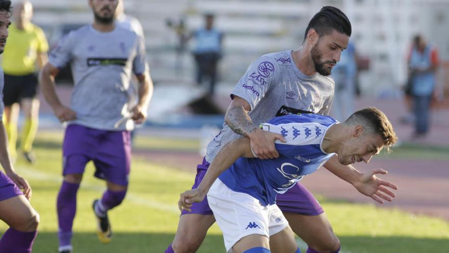 El Real Murcia cae en el estreno de Salmerón como técnico