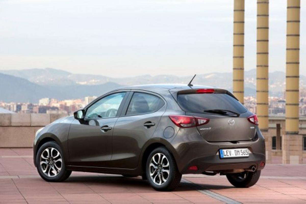 ctv-kf6-mazda2 2015 still 12 screen
