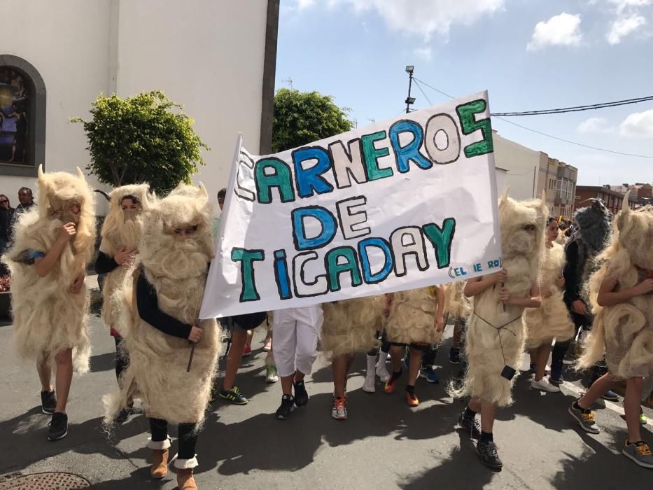 Alumnos y profesores se divierten